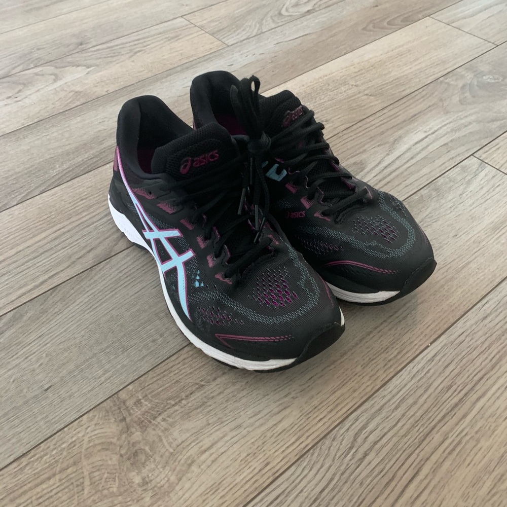 Asics Women’s Running Shoes GT-2007